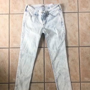 Light Washed Skinny Jeans